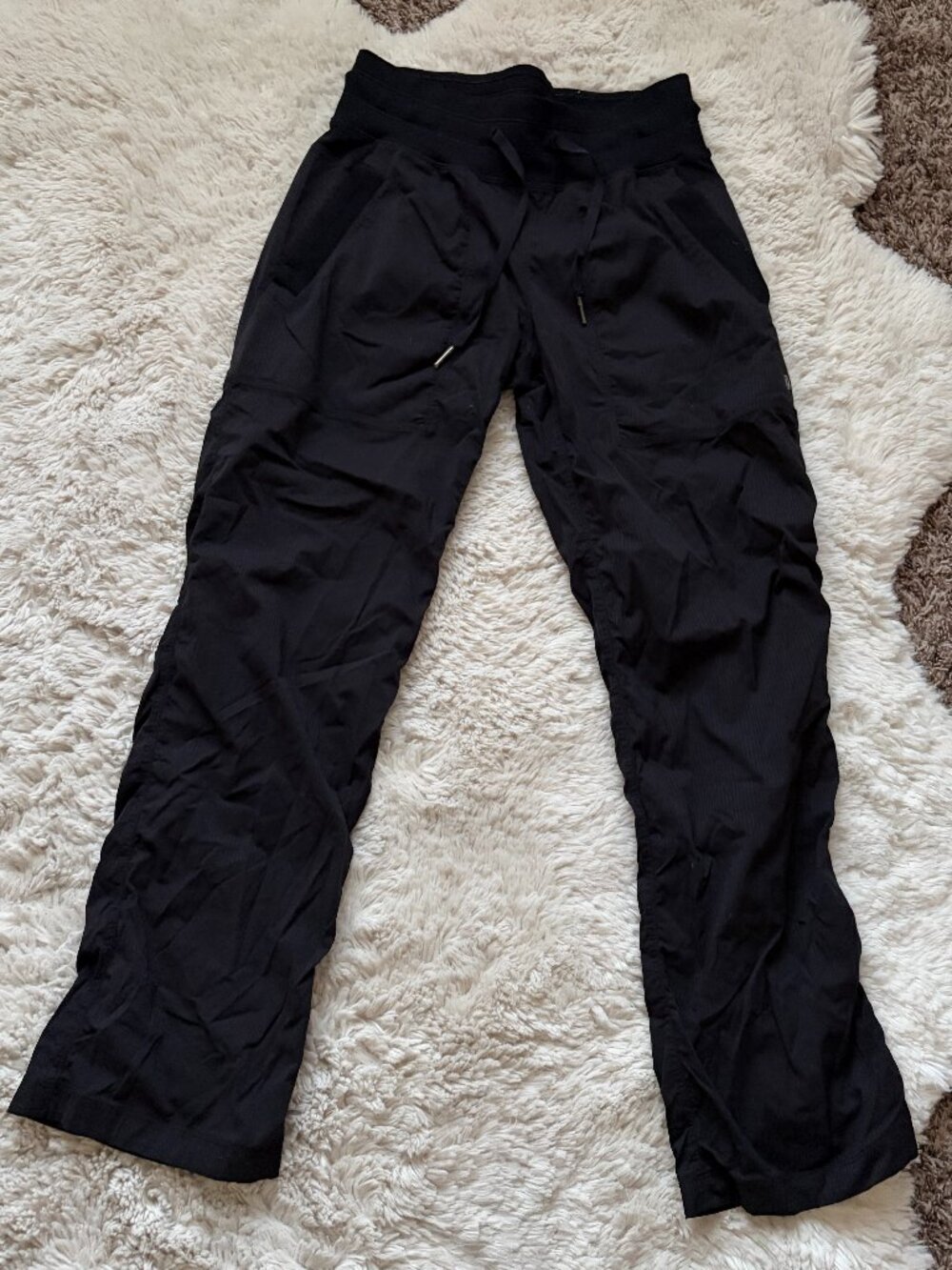Lululemon Dance Studio Mid-Rise Pant Short Black Size 4